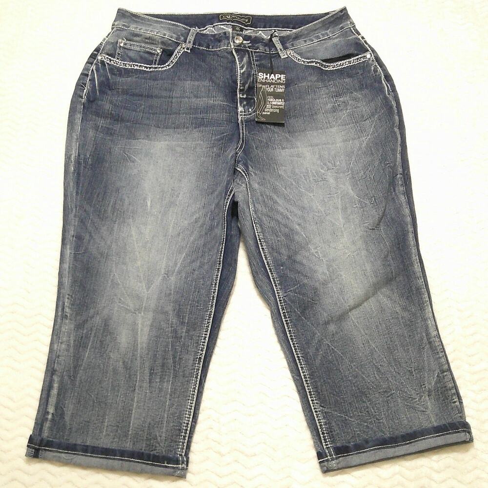 Catos Premium Jean Capris Light Wash Denim Studded Shape Enhancing NWT